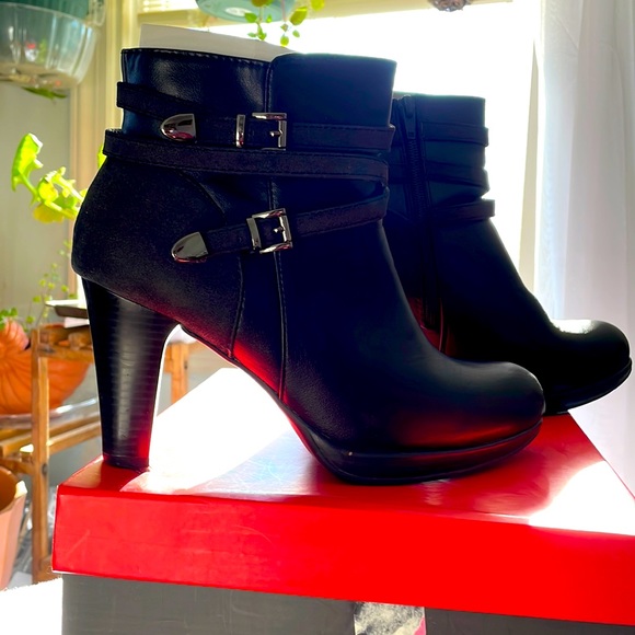 Rialto Shoes - Rialto Black Ankle Boots